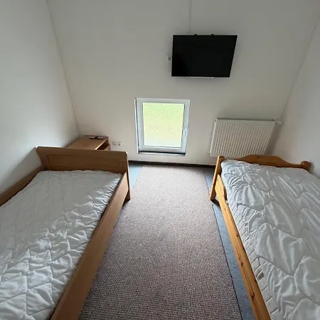 Monteurzimmer\ferienwohnung דירה *
